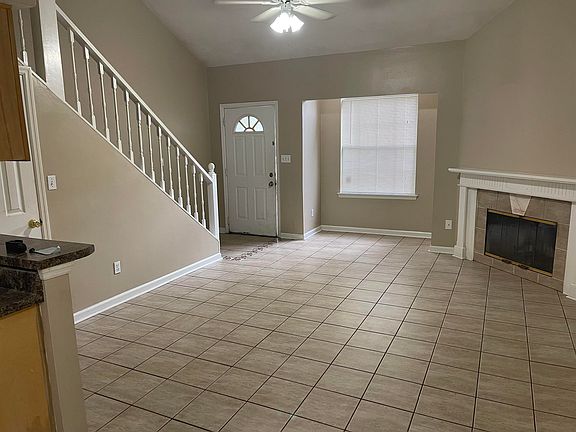 2nd image of 2411 Nugget Ln