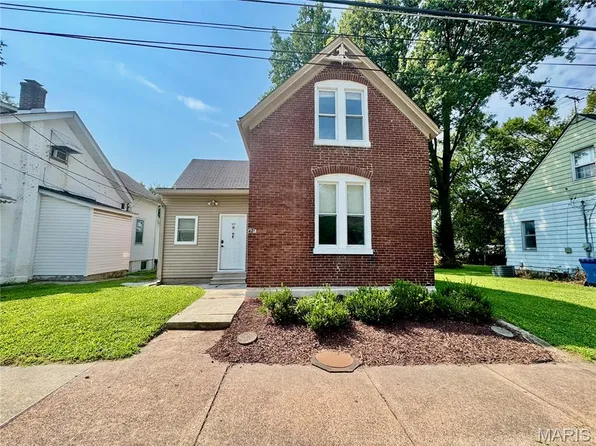 420 E McKinley St, Belleville, IL 62220
