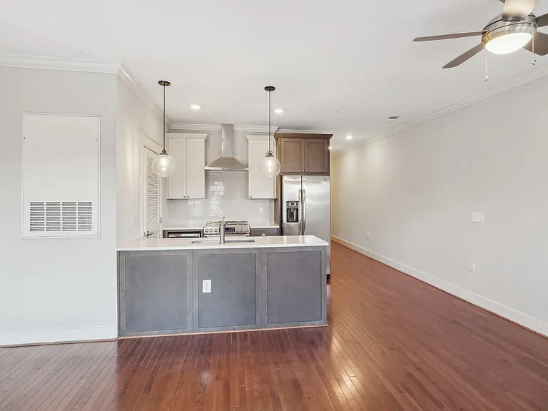 525 East Blvd — Photo 70
