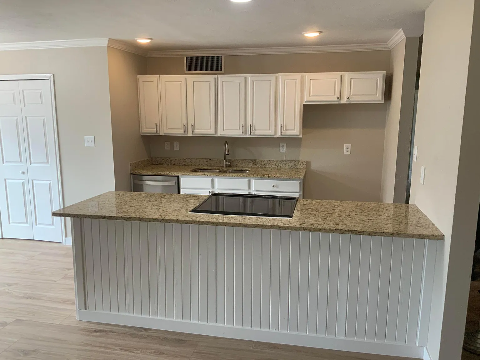 3 bed, 1438 sqft, $1,950 — Photo 2