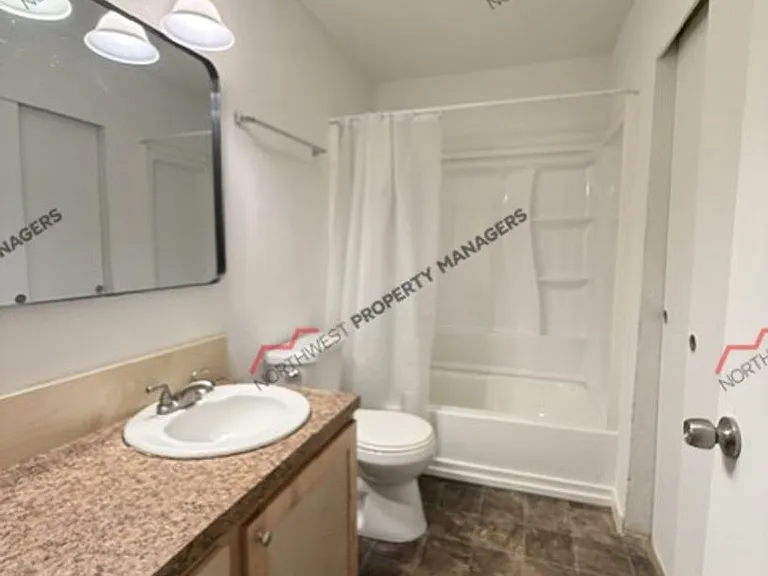1101 Woodland Ave — Photo 8