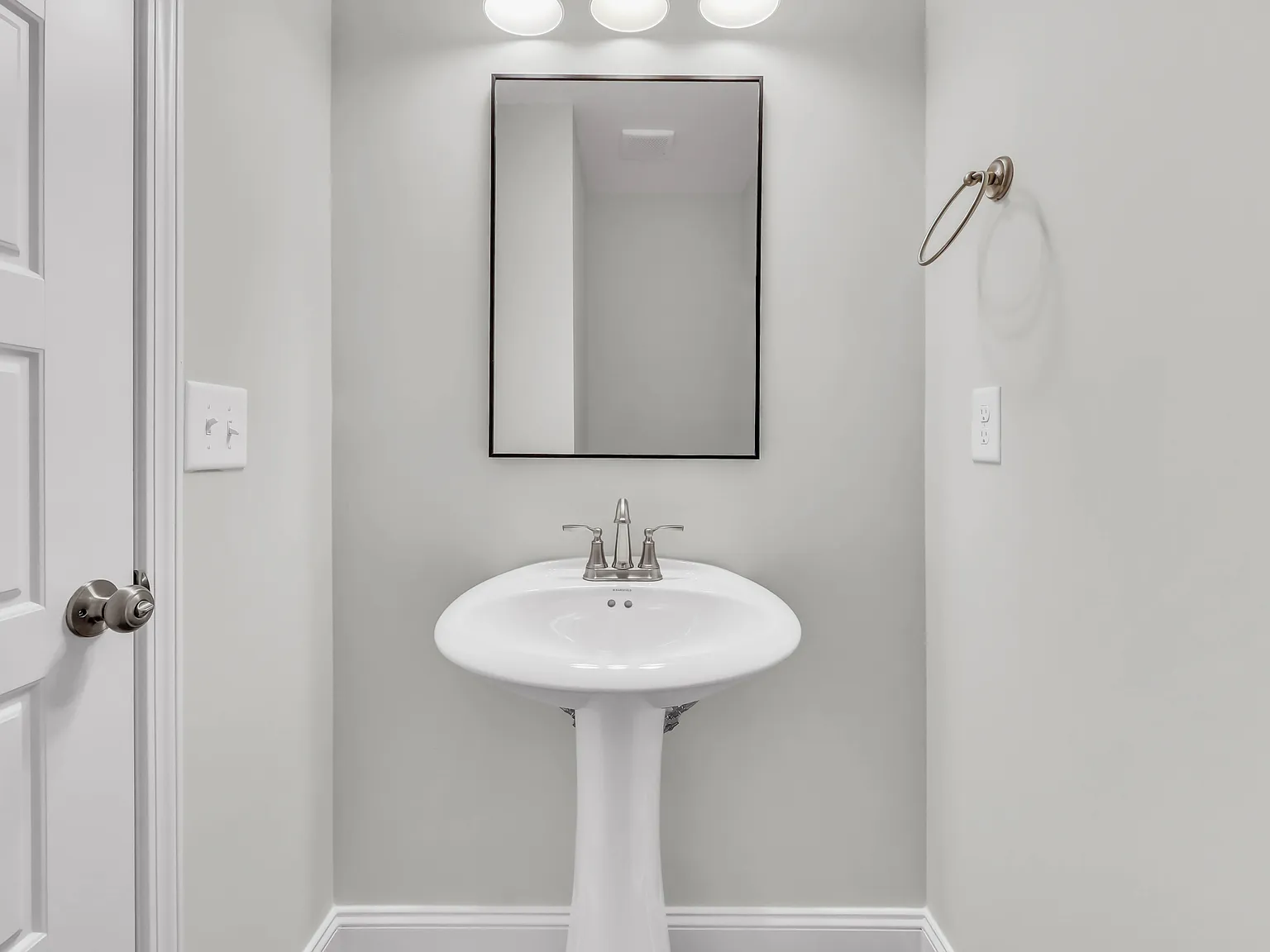 213 Limestone Point Drive - 1 — Photo 3