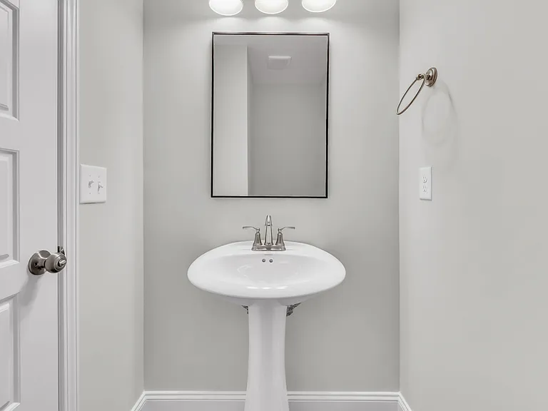 226 Limestone Point Dr — Photo 5