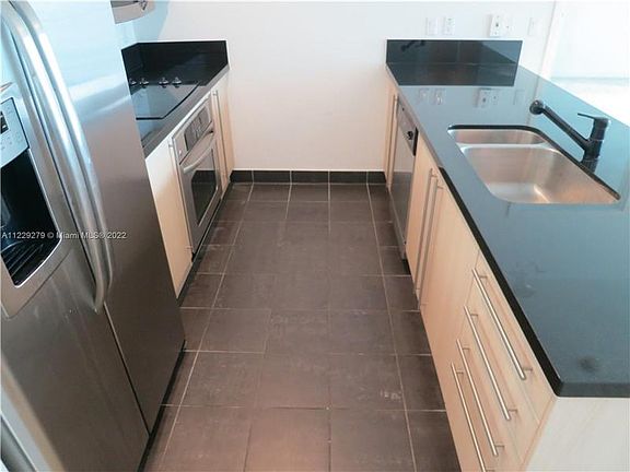 5th image of 1111 SW 1st Ave APT 1717