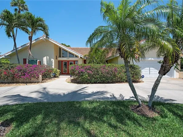 559 Neapolitan WAY, NAPLES, FL 34103