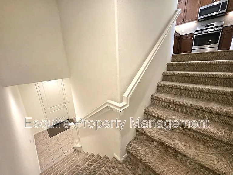 433 Castiano St — Photo 12