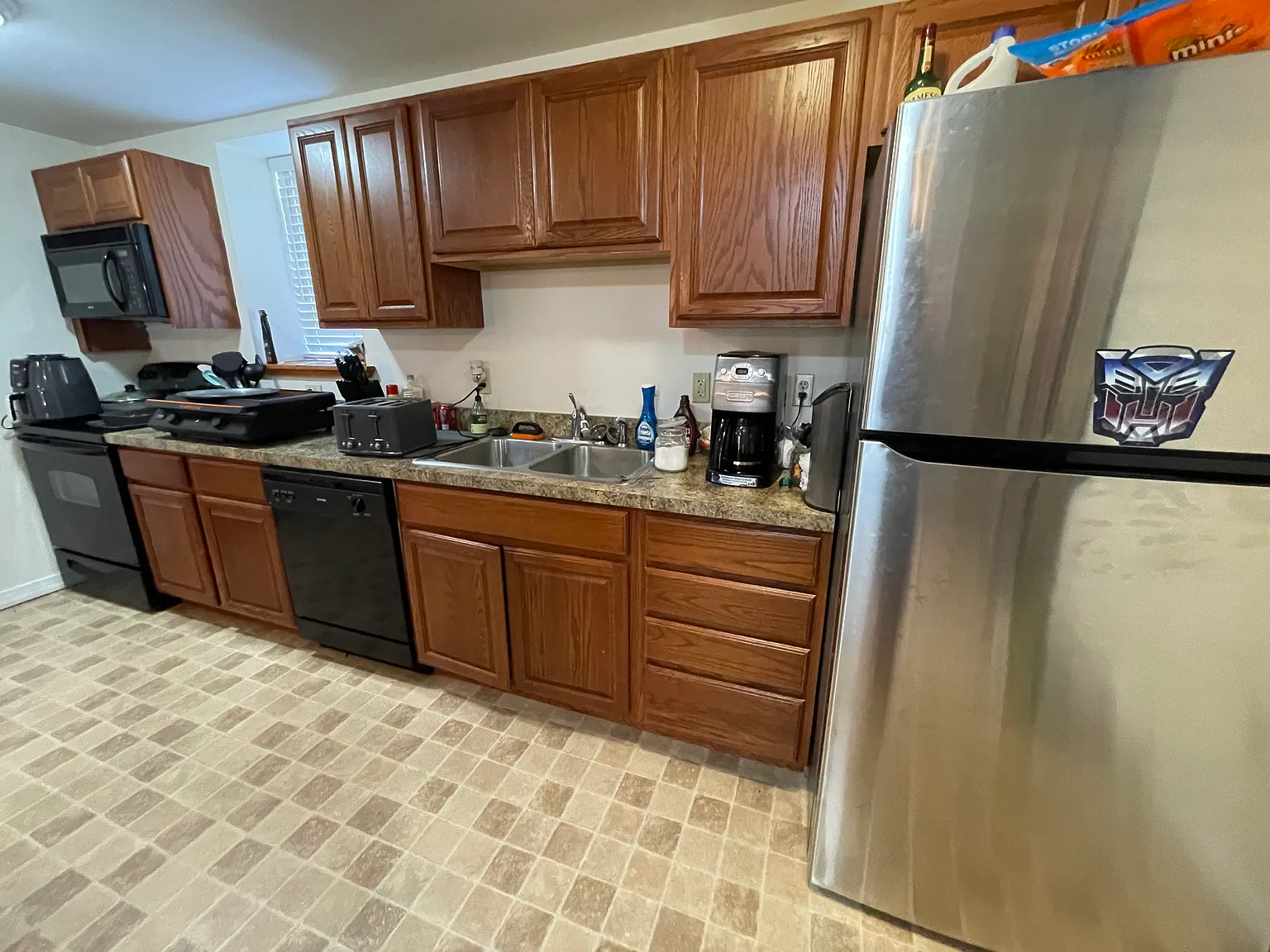 2 bed, 1100 sqft, $1,425 — Photo 3