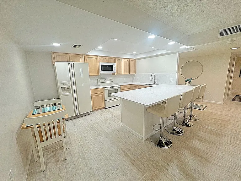 1460 Gulf Blvd #411 — Photo 8