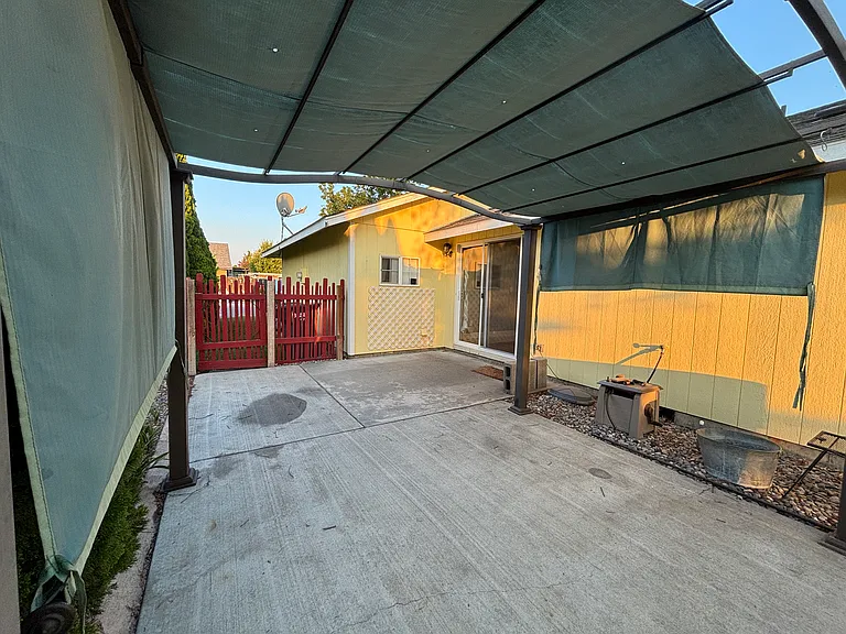 5416 Koufax Ln — Photo 26