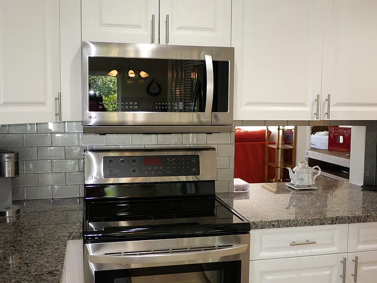13817 Royal Palm Ct #B — Photo 8