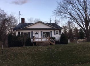 1998 N 2500 East Rd, Windsor, IL 61957