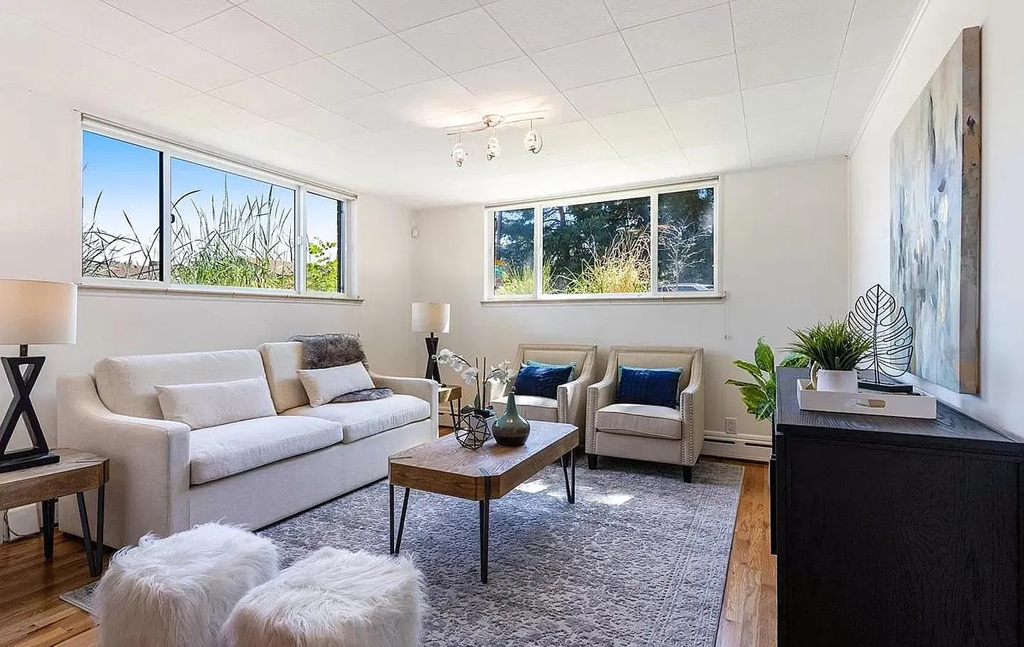 Stylish West Highland home near Tennyson St with large backyard — Photo 1