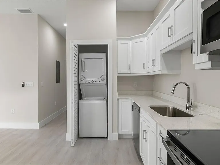 6974 Belltree Ct — Photo 7