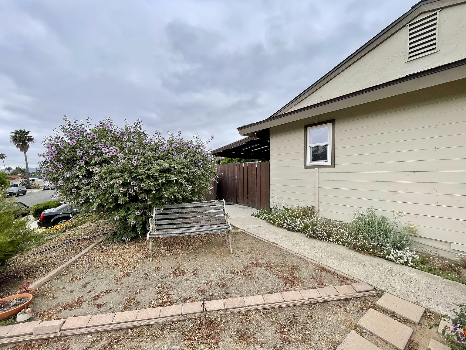 9556 Cecilwood Drive - 9556 1/2 — Photo 4