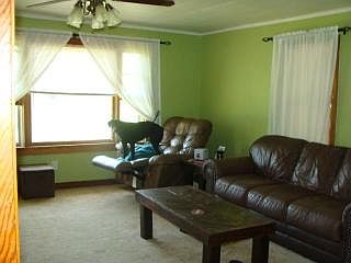 3rd image of 733 Elderberry Dr