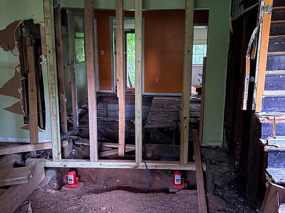 4th image of 479 Trenthill Dr
