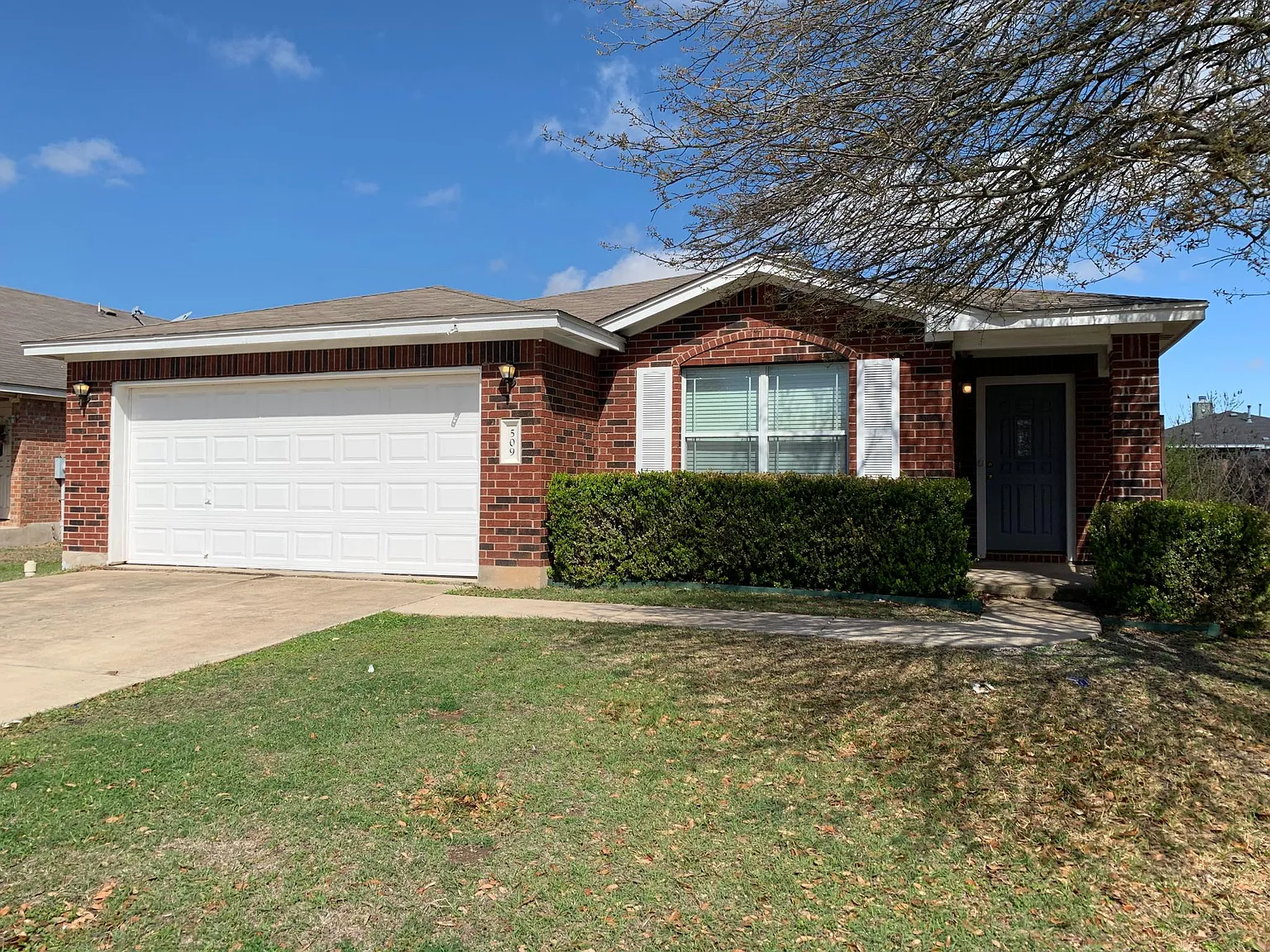 3 bed, 1722 sqft, $1,995 — Photo 2