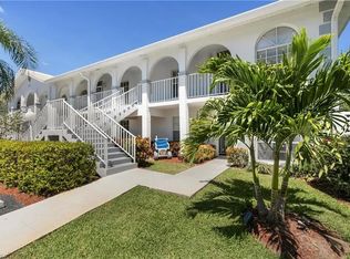 257 Deerwood Cir APT 10, Naples, FL 34113