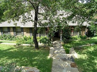 625 Shady Oaks Trl, Burleson, TX 76028