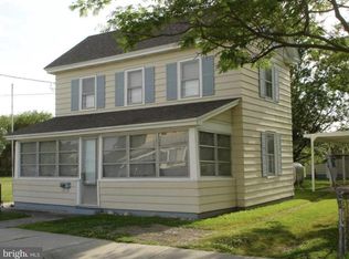 108 2nd St, Crisfield, MD 21817