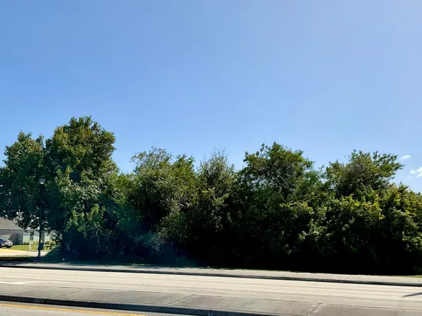 306 SW Becker Road, Port St Lucie, FL 34953