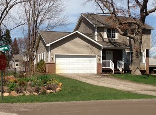 8261 Vistaview Dr, Brighton, MI