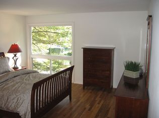 11384 Links Dr, Reston, VA 20190