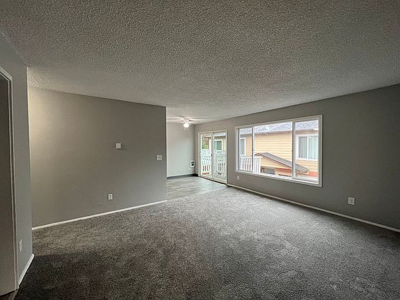 2nd image of 17333-17335 SE Stark St #1