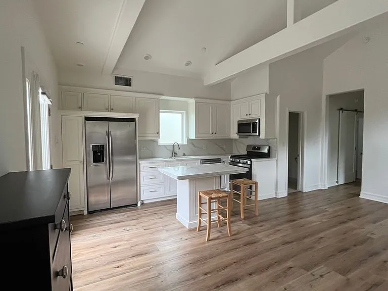 1126 Hill Rd #B — Photo 3
