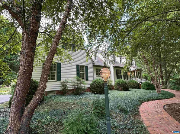 2183 Monocan Dr, Nellysford, VA 22958