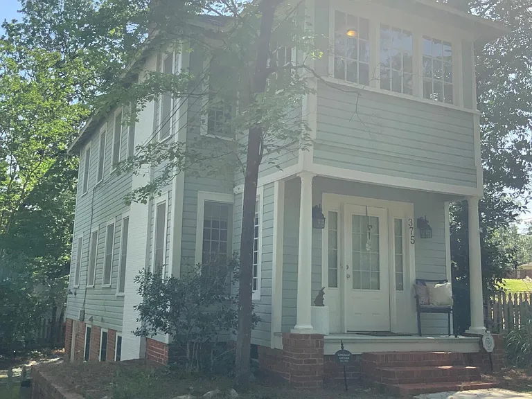 375 E Maine Ave — Photo 2