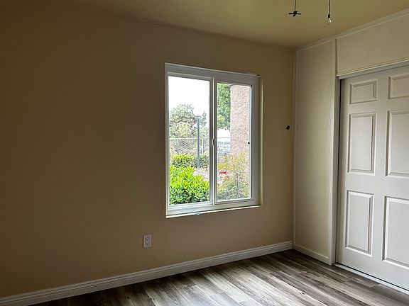 3rd image of 1585 Mendocino Dr Unit 21