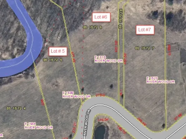 E1610 River Wood Dr, Waupaca, WI 54981