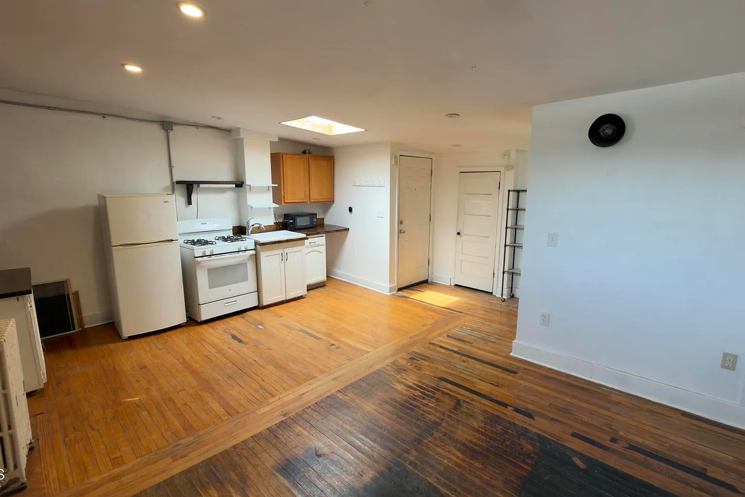 Studio, 500 sqft, $1,100 — Photo 1