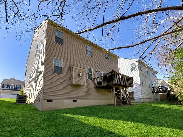 219 Luna Trl — Photo 2