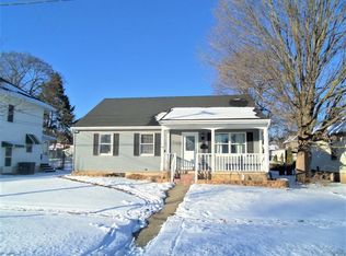 414 Adams St, Elgin, IL 60123