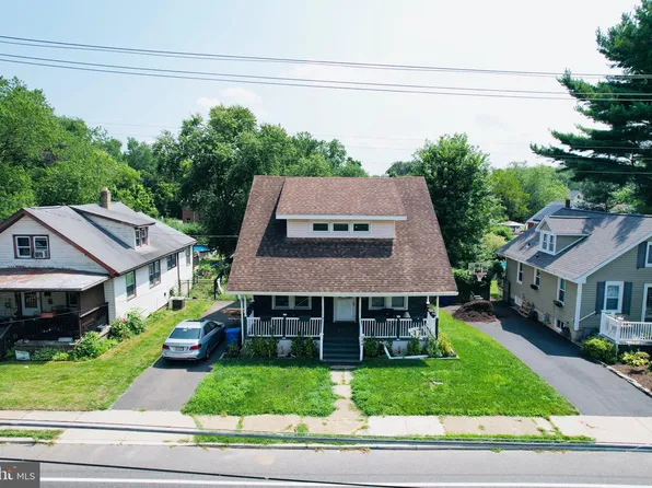 144 W Academy St, Clayton, NJ 08312