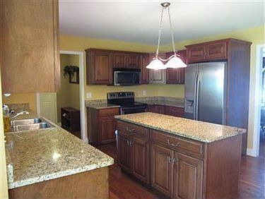 3rd image of 6388 Calvary Ct