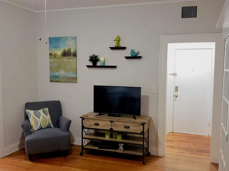 407 S Melville Ave #10 — Photo 9