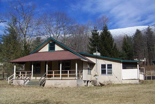 2nd image of 112 Canter Rd