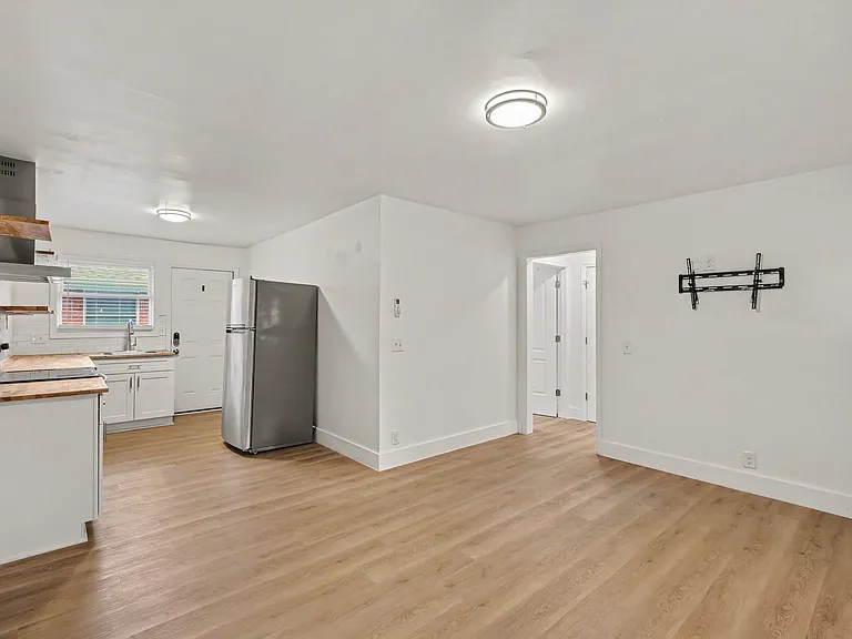 627 Shelby Ave #3 — Photo 11