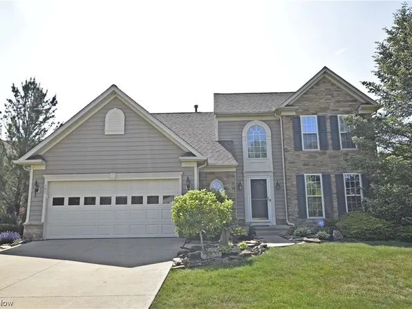 167 Cobblestone Ct, Berea, OH 44017