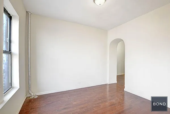 Rented by Bond New York | media 14