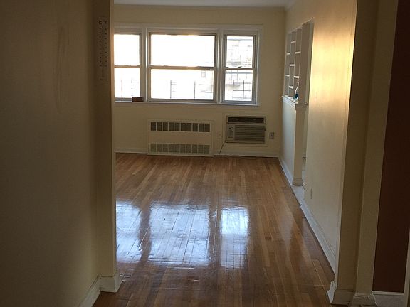 3rd image of 2590 43rd Street # Fl 3rd