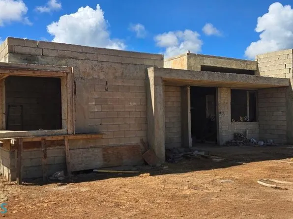 4474 Galateo Bajo, Isabela, PR 00662