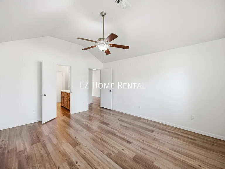 2619 Dylans Crossing Dr — Photo 9