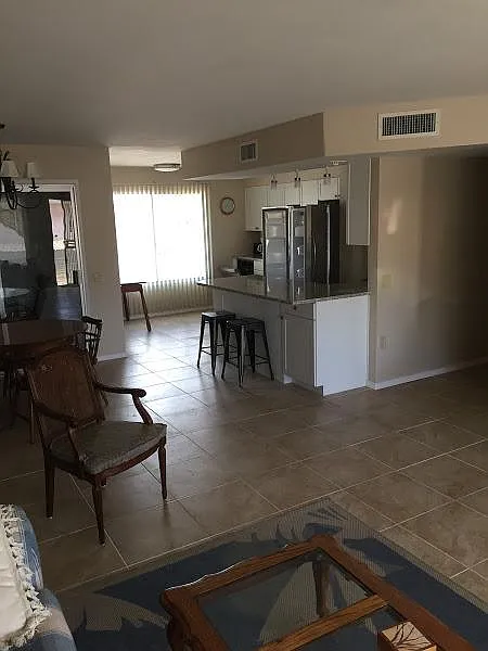 2 bed, 1.5 bath, 1160 sqft, $1,600 — Photo 3