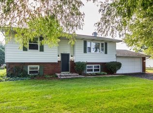2012 Country Dr, Plano, IL 60545