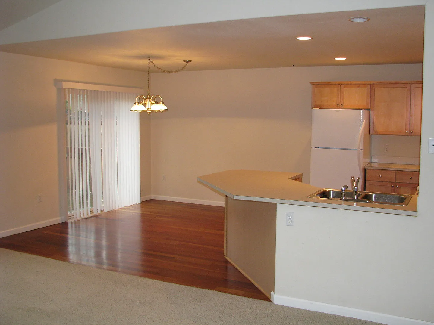 Four Bedroom Home in South Salem — Photo 3