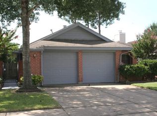 16135 Golden Sands Dr, Houston, TX 77095